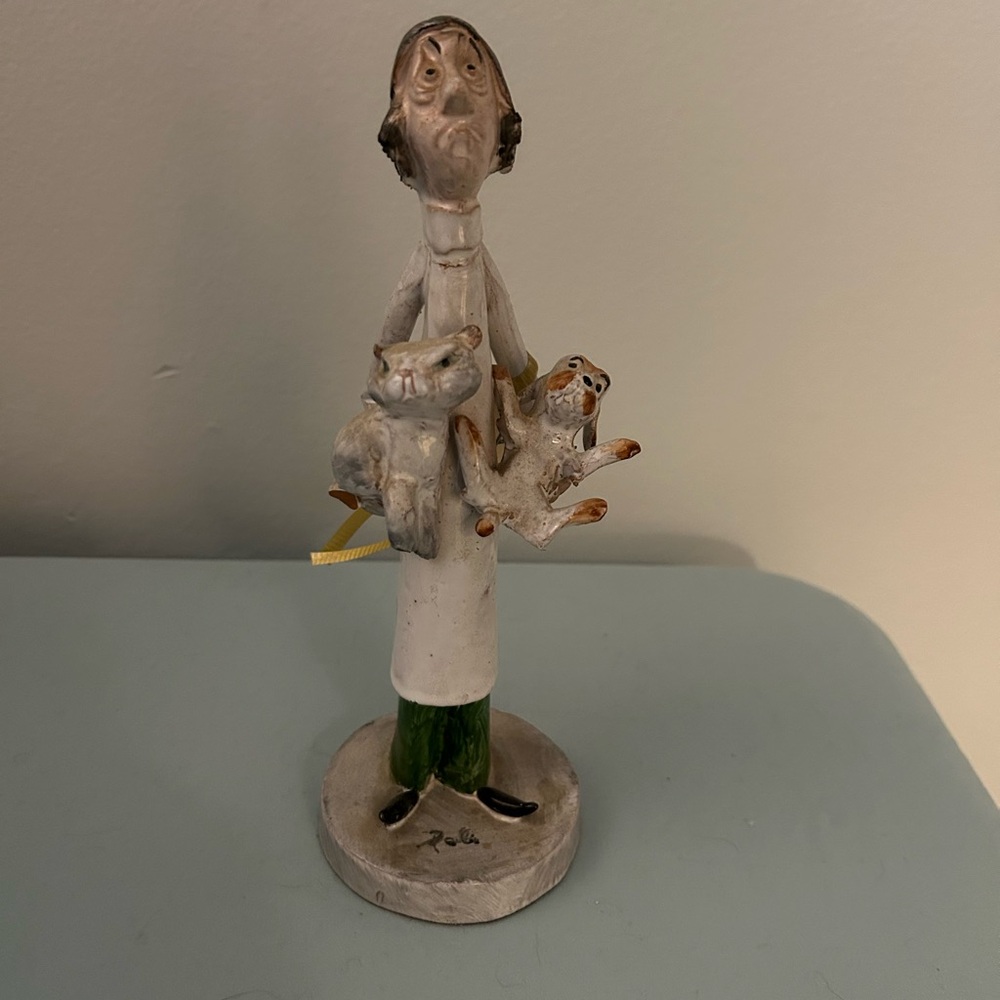 Charming veterinarian Figurine with Cats